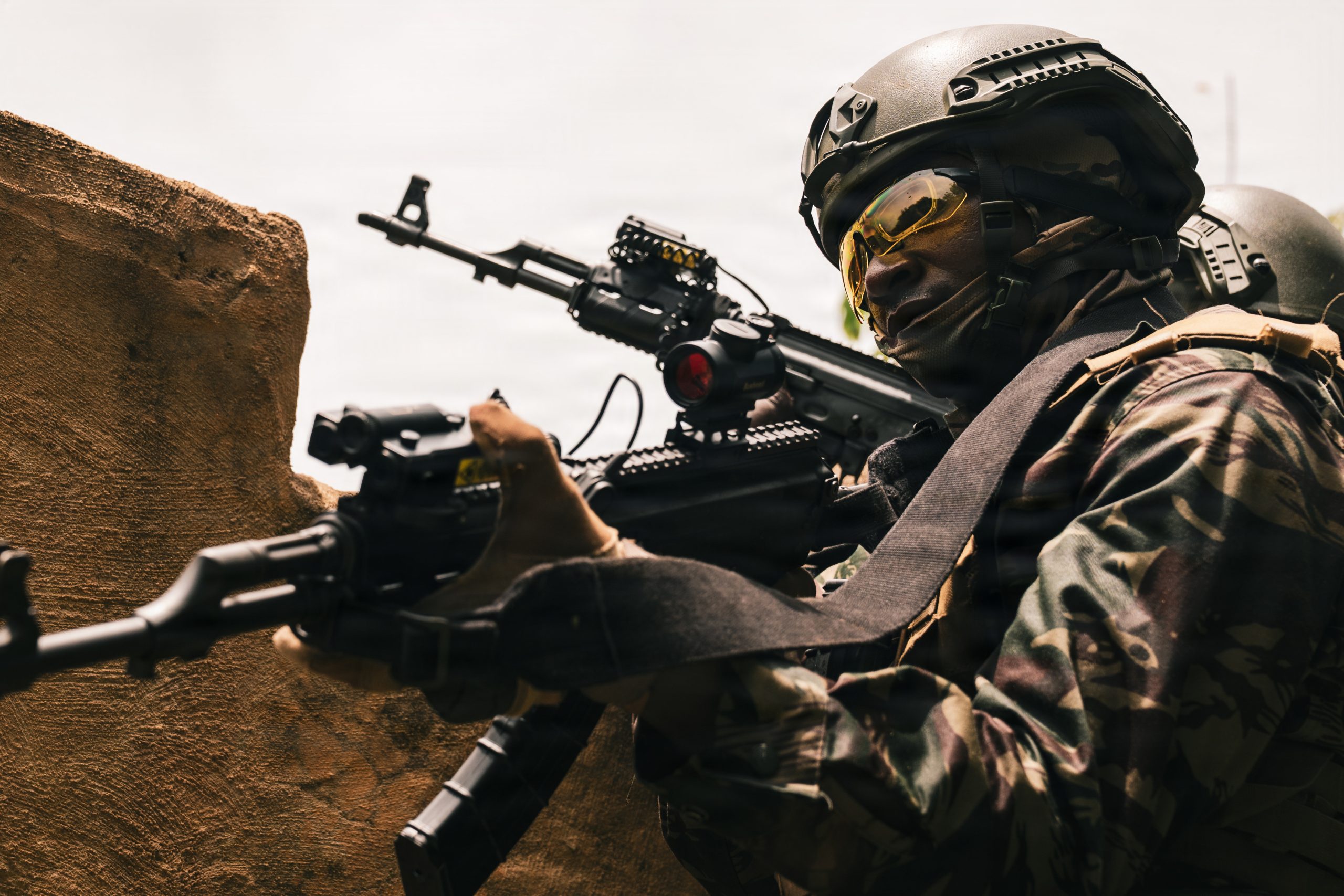 Cameroonian special forces soldiers prepare to assault a mock village during exercise Flintlock 26 at an Ivorian training facility in Côte d’Ivoire, April 18, 2026. Since 2005, Flintlock has served as U.S. Africa Command’s premier annual special operations exercise. This year’s exercise brought together more than 30 countries across Côte d’Ivoire and Libya to build lethality and readiness, strengthen counterterrorism skills and increase collaboration across borders. (U.S. Army photo by Spc. Edgar Martinez)
