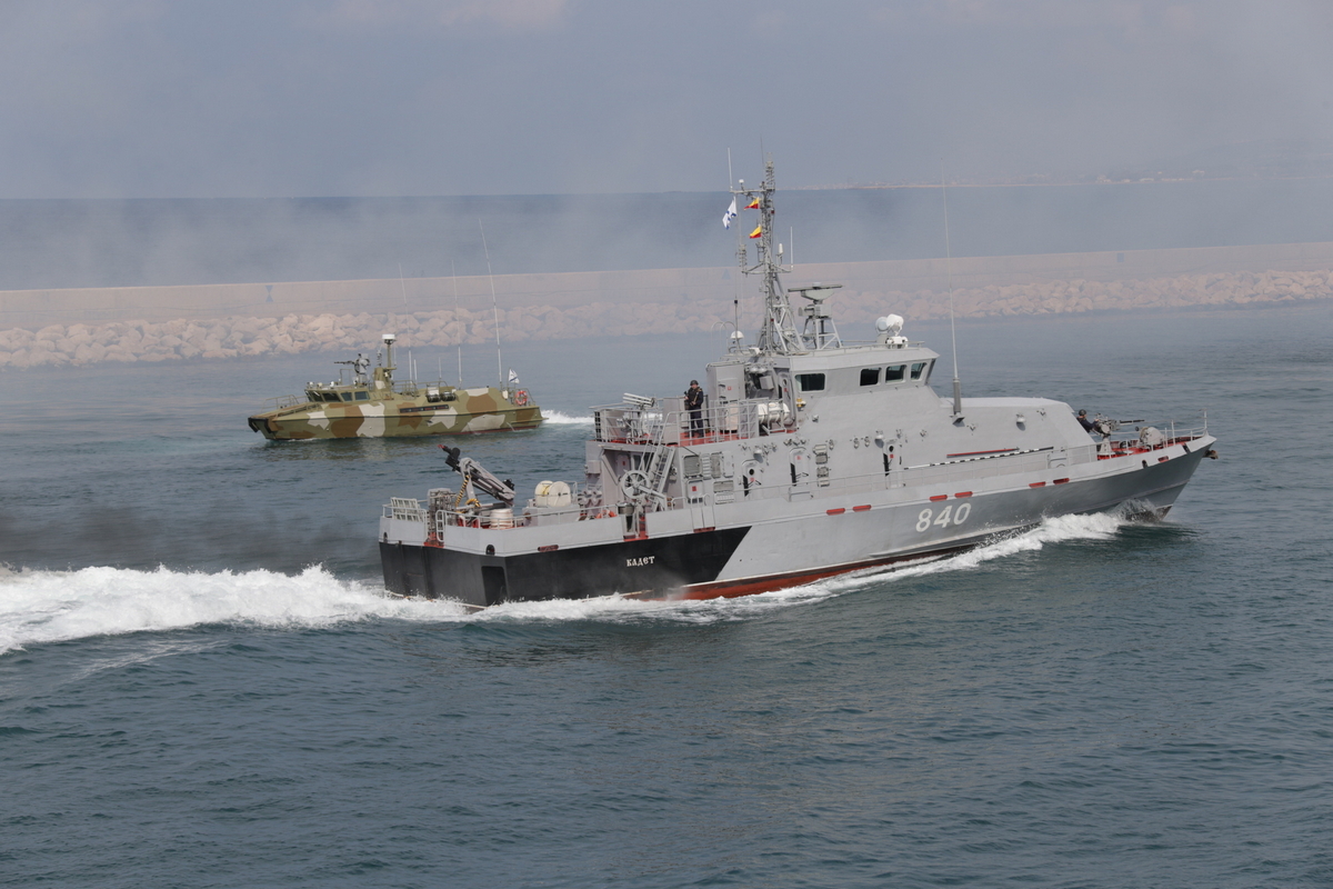 TARTUS, SYRIA - FEBRUARY 15: (----EDITORIAL USE ONLY â MANDATORY CREDIT - " RUSSIAN DEFENCE MINISTRY / HANDOUT" - NO MARKETING NO ADVERTISING CAMPAIGNS - DISTRIBUTED AS A SERVICE TO CLIENTS----) Grachonok Anti-Sabotage warship takes part in Russian navy exercises in the eastern Mediterranean in Syria's Tartus on February 15, 2022. (Photo by RUSSIAN DEFENCE MINISTRY/Anadolu Agency via Getty Images)