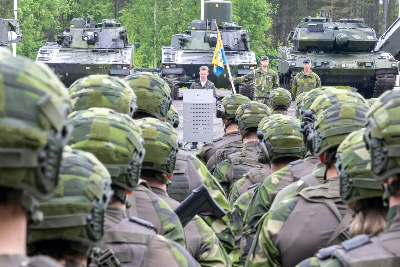 The NATO Forward Land Forces Finland has been established on June 6, 2026, in Boden, Finland. General Markus Laubenthal, SHAPE Chief of Staff, assumed Command of the Swedish Regiment in presence of the Swedish Minister of Defence Pål Jonson. The FLF Finland will be the 9th FLF in SACEURs AoR. NATO Photo by OR-7 Dennis Sattler